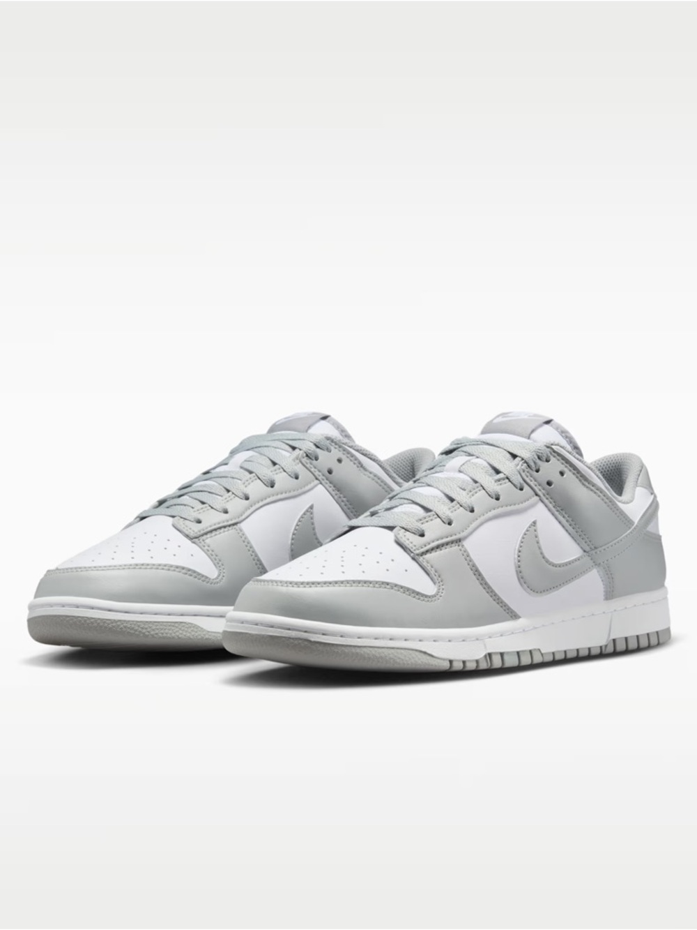 Nike Dunk Low-Top Sneakers